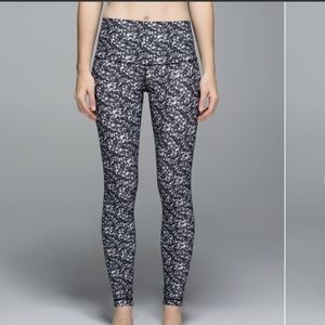 Lululemon Shine Tight (Roll Down) Shimmy Shimmer Black White